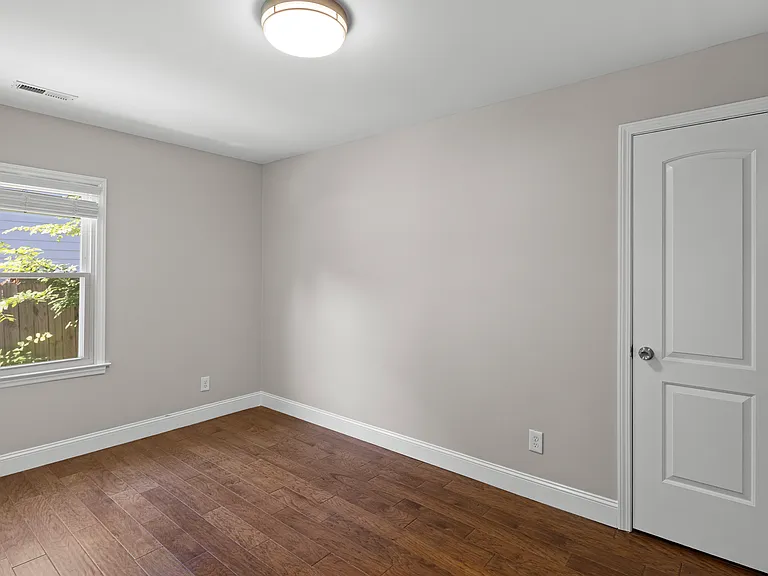 502 Freeman St — Photo 18