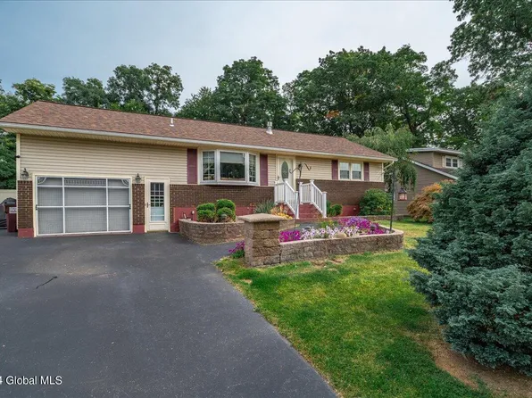 1274 Princetown Road, Schenectady, NY 12306