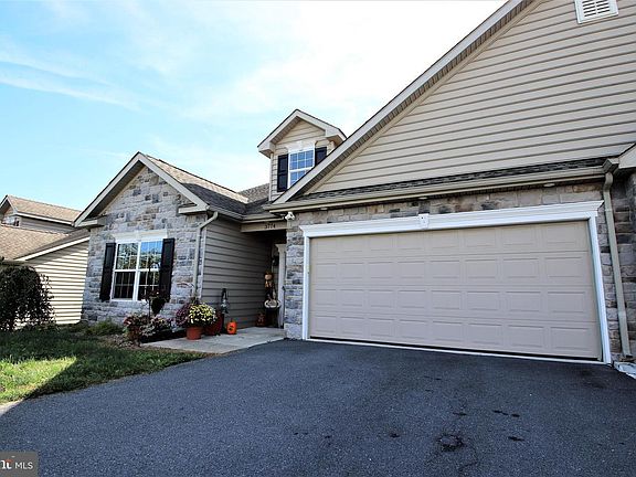3rd image of 3774 Oakley Ln