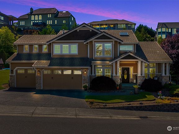 2nd image of 16624 140th Avenue E