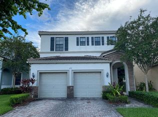 612 NE 193rd St, Miami, FL 33179