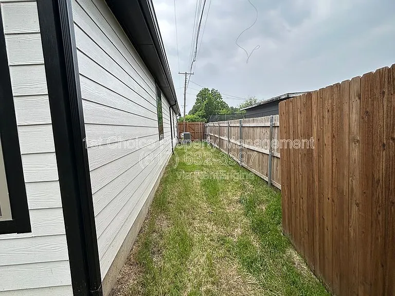 1609 Sharon St — Photo 29