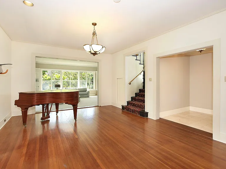 85 Dowsett Ave — Photo 18