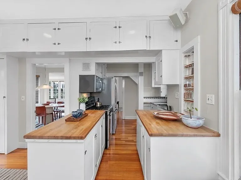 284 Lake Ave — Photo 13