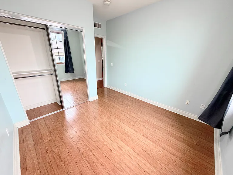 333 N Hill Ave #207 — Photo 19