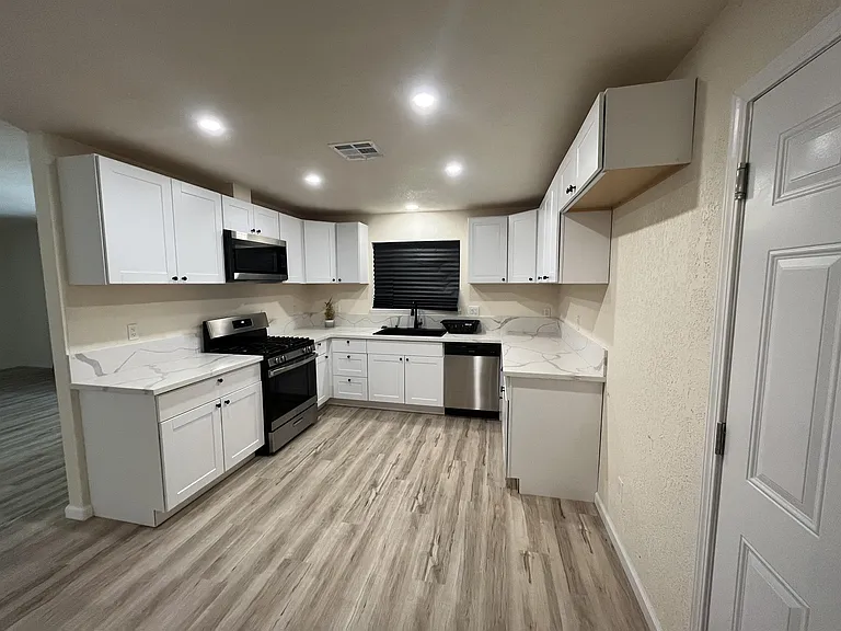 3021 Farris Ave — Photo 10
