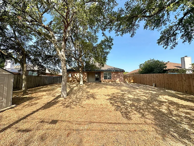 2208 Jay Dr — Photo 27