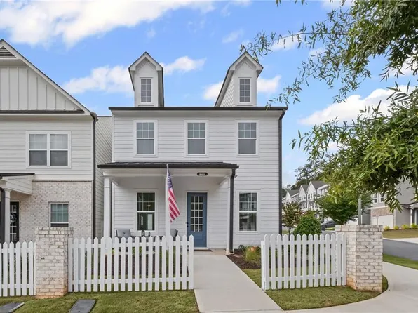 800 Homestead Dr, Woodstock, GA 30188