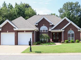 214 Jordan Ln, Florence, AL 35630