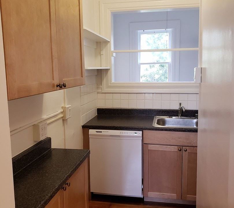 1st image of 537 14th St APT 4
