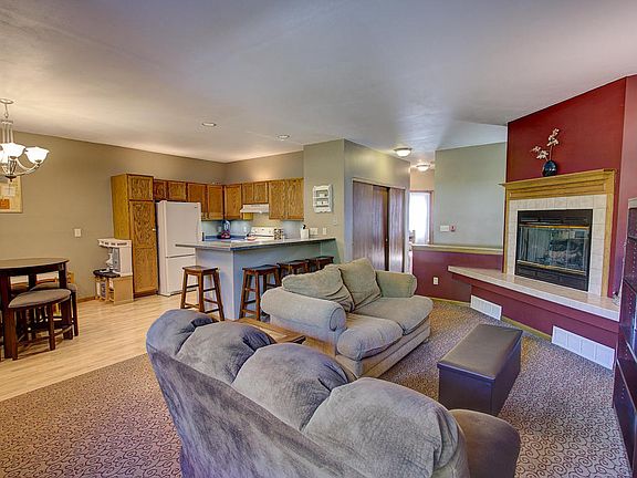 4th image of 3608 W Rawson Ave #3608
