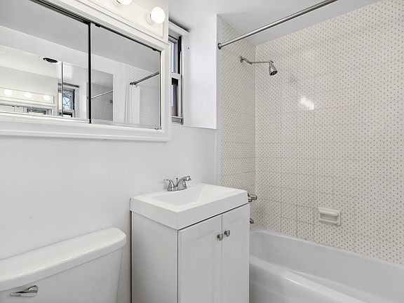 5th image of 45 W 11th St APT 8B