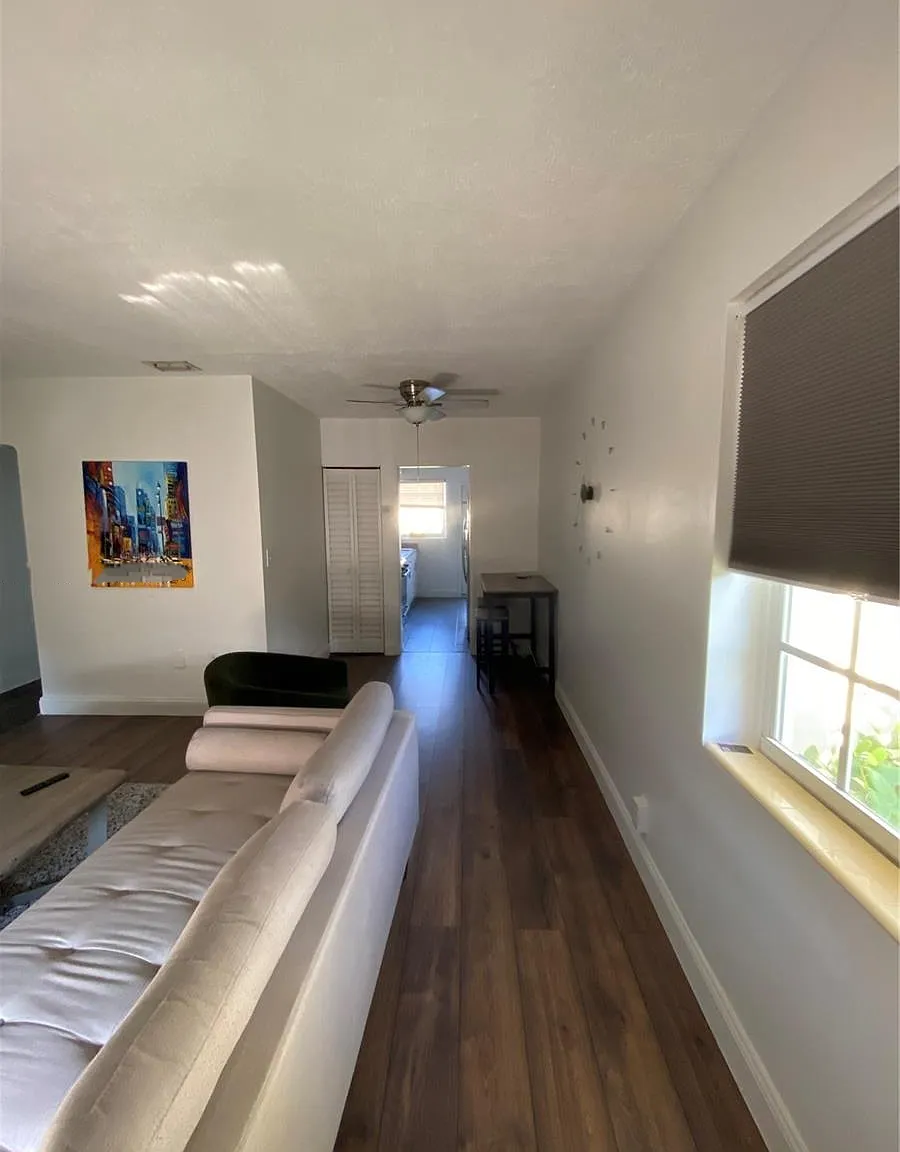 2145 Bay Dr — Photo 4
