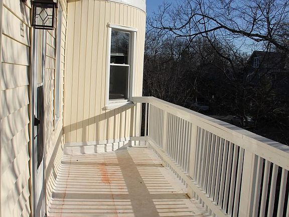 4th image of 2019 Murray Ave #301