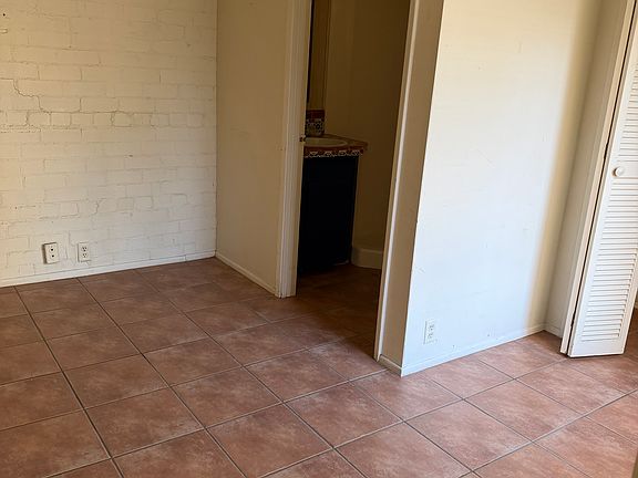 4th image of 140 N Sierra Vista Dr
