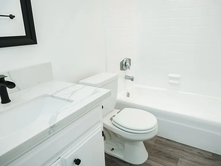 18407 Dearborn Street — Photo 31