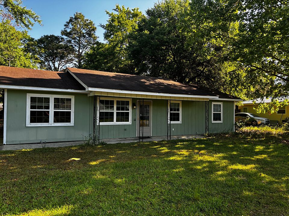 1st image of 642 Lee Rd