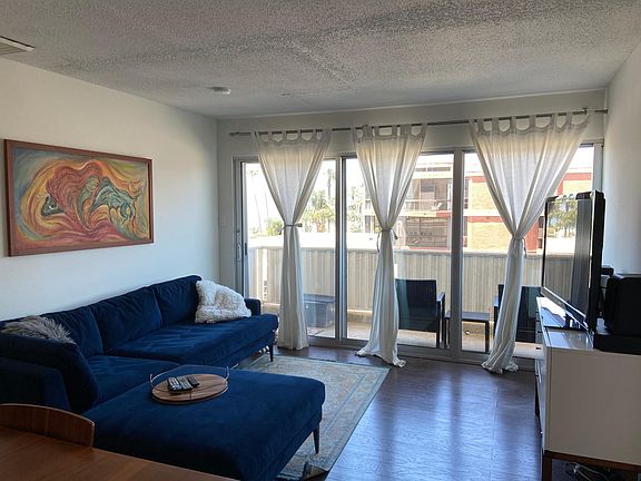 4th image of 101 California Ave Unit 403