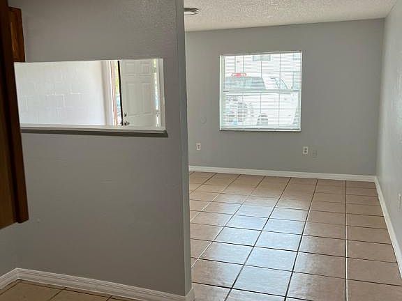 4th image of 843 Texas Ave