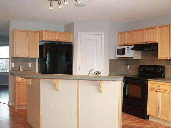 3rd image of 17823 90th St NW