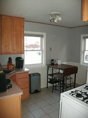 5th image of 10905 S Central Park Ave
