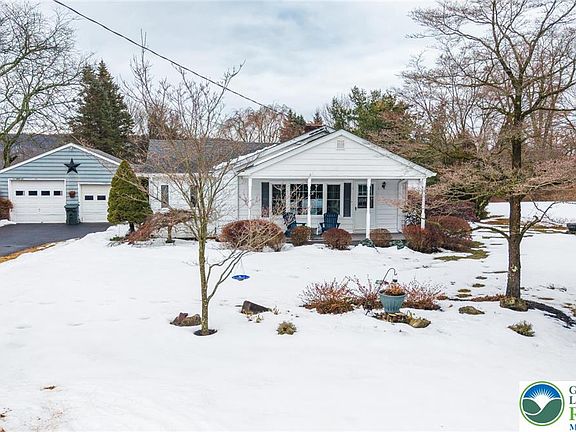 2nd image of 100 Ridge Rd