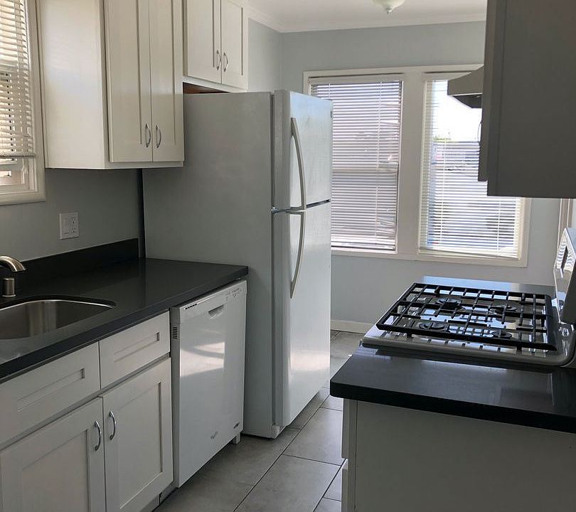 1st image of 131 South Blvd #2