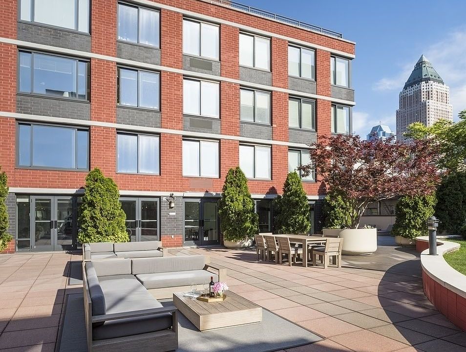 1st image of 400 W 55th St APT 15H