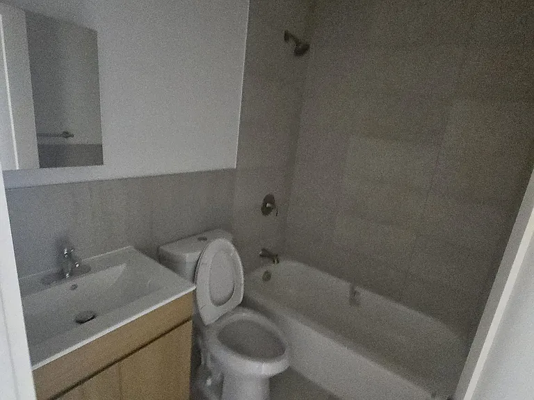 12 Elm St #G3 — Photo 11