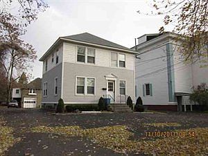 2nd image of 423 Kenwood Ave