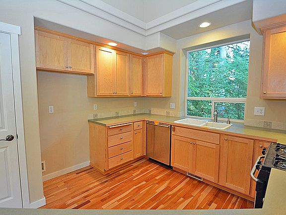 2nd image of 627 Chamfer Dr NW