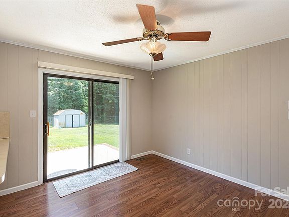 5th image of 105 Alexis Forest Dr