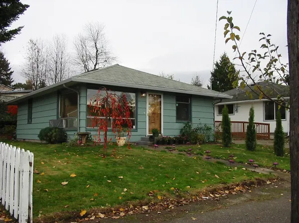11174 Beacon Ave S, Seattle, WA 98178