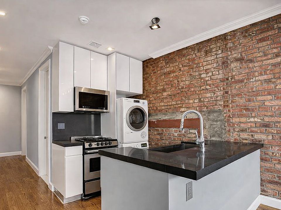 1st image of 120 1st Ave APT 1