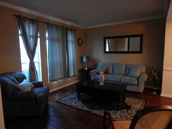 4th image of 6005 Crestridge Ln