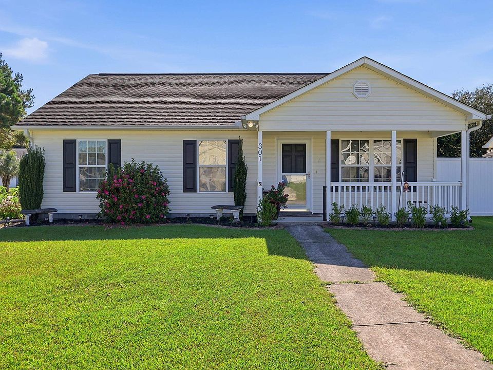 1st image of 301 Sean River Rd.