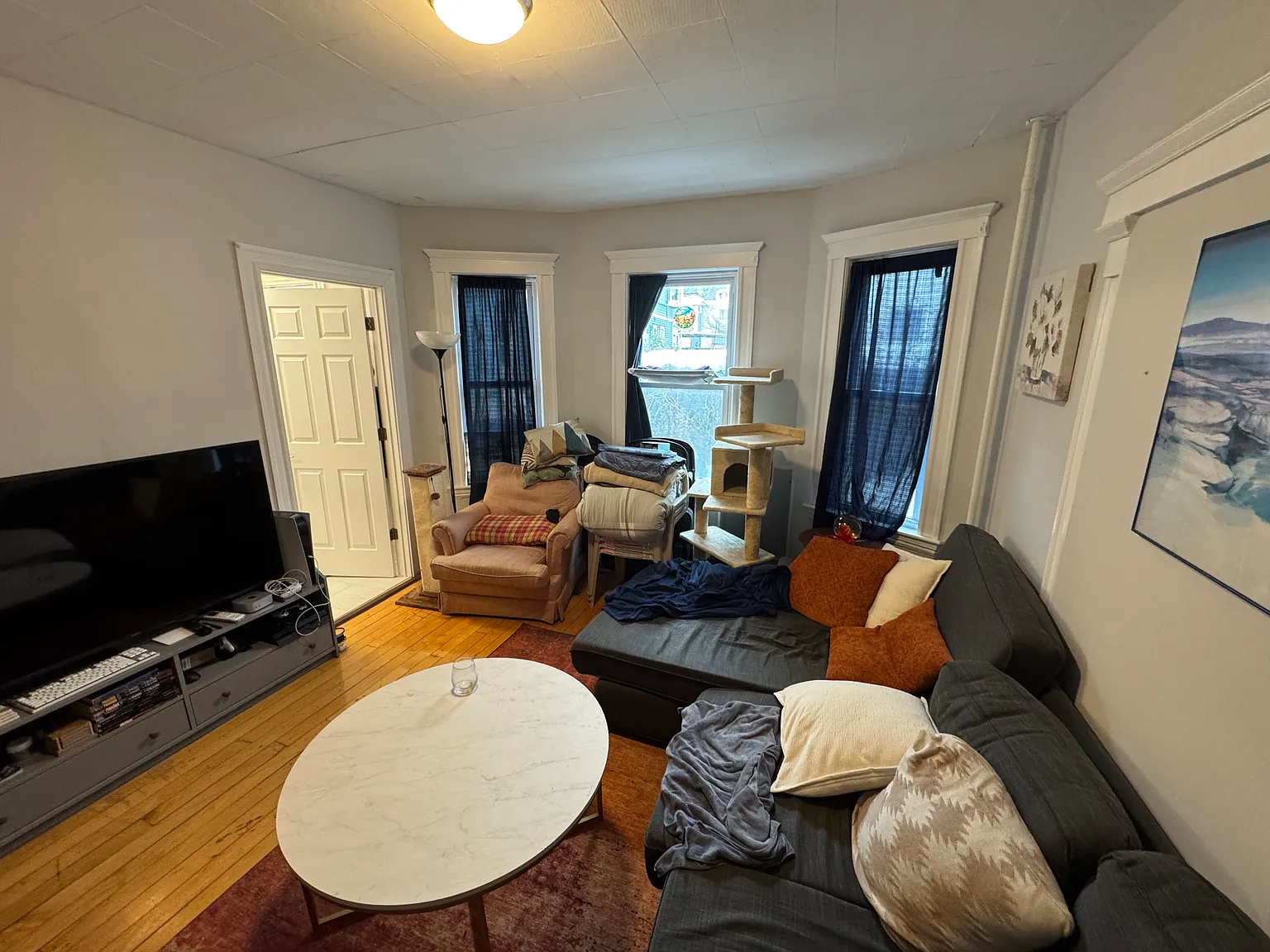 3 bed, 2.5 bath, 9999 sqft, $4,195 — Photo 4