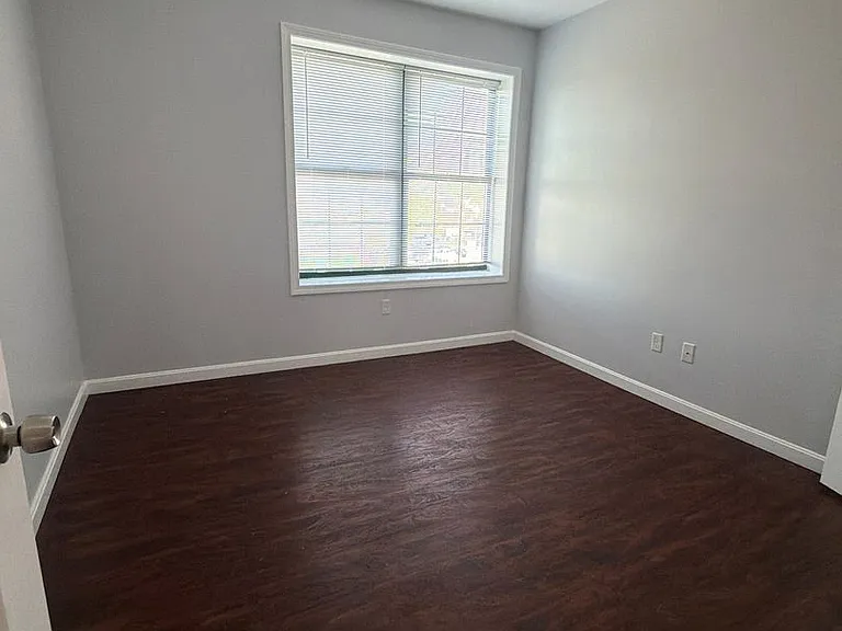 575 Common St #579 — Photo 8