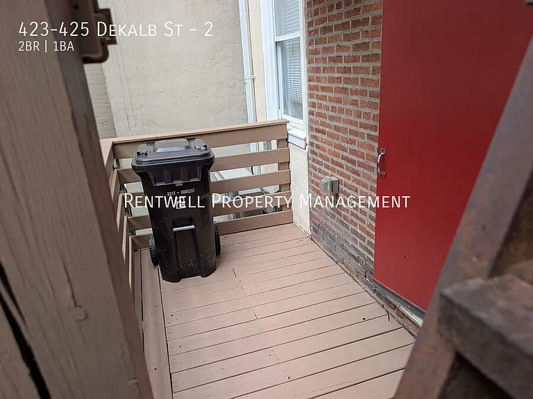 423-425 Dekalb St #2 — Photo 15