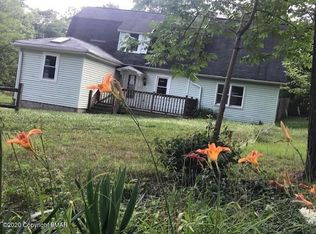 2 Sandy Beach Rd, Wapwallopen, PA 18660