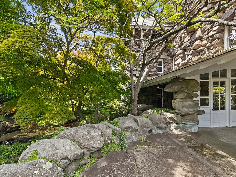 432 Field Point Rd — Photo 46