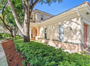 2474 Centergate Dr APT 101, Hollywood, FL 33025
