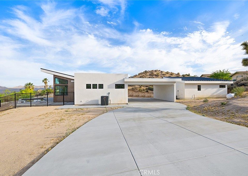 1st image of 6218 Farrelo Rd