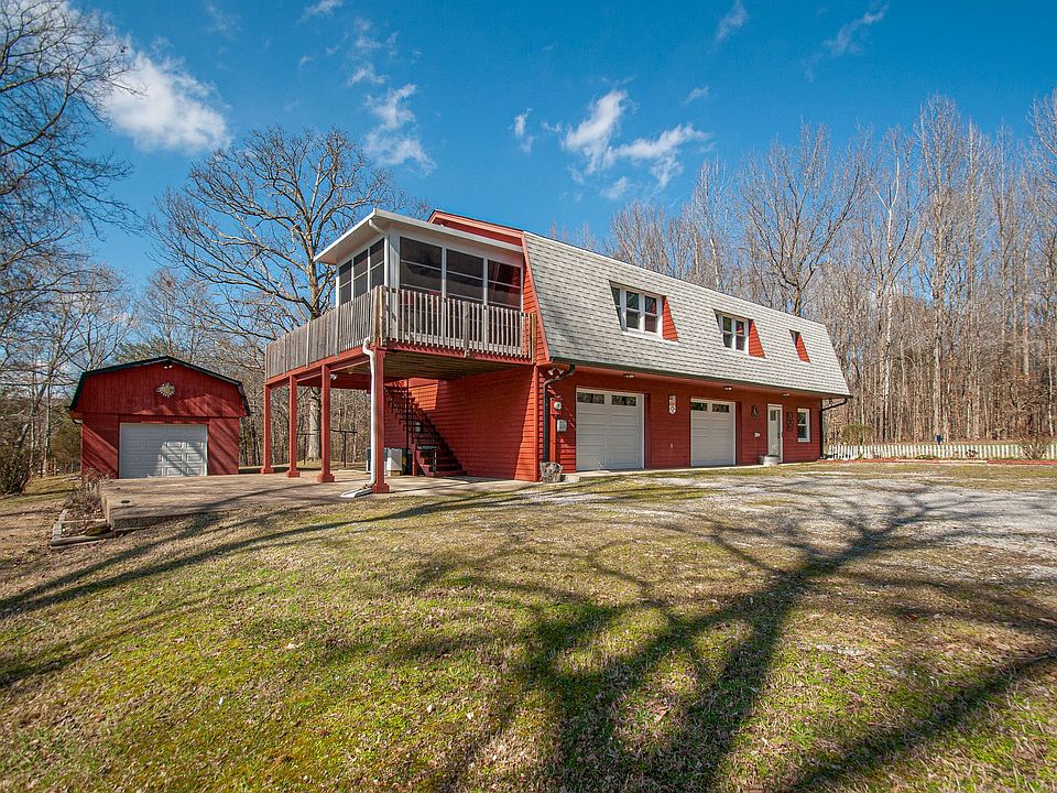 1st image of 1021 Christopher Ln