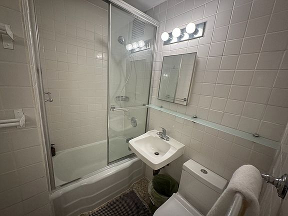 5th image of 408 W 22nd St APT 2F