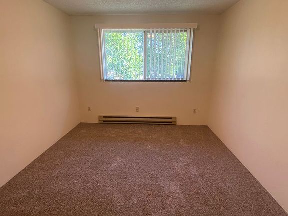 2nd image of 1030 W 8th Pl Unit 27