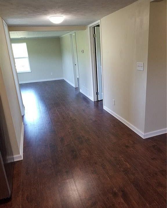 2nd image of 84 Huntley Rd #A