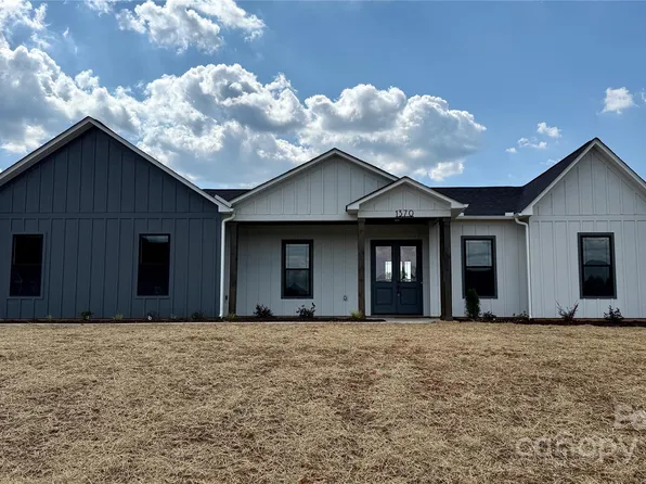 1370 Coppergate Dr, Salisbury, NC 28147