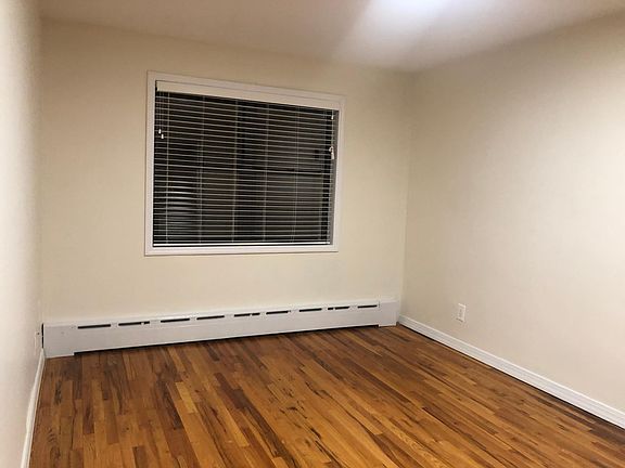 5th image of 1458 Stadium Ave