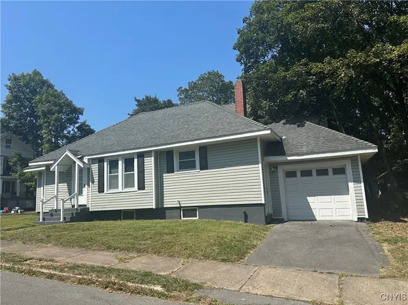 2026 Howe St, Utica, NY 13501